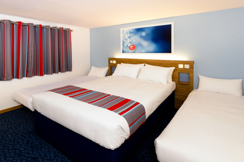 Travelodge Manchester Central Arena Eksteriør billede